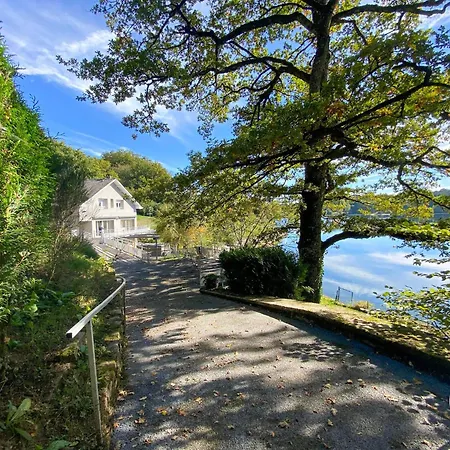 De La Anse Sur Pareloup * Arvieu