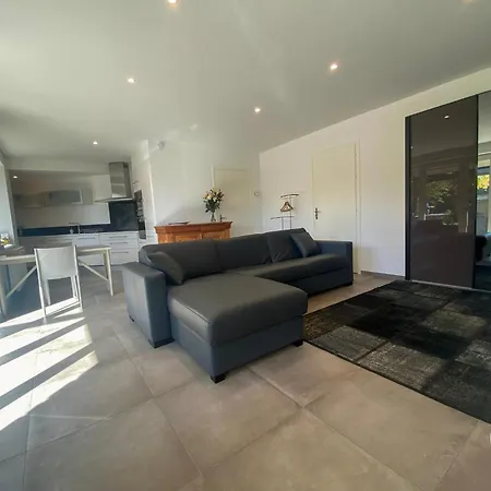 De La Anse Sur Pareloup * Arvieu